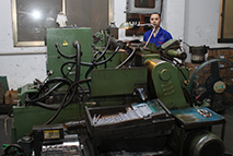 全自動無心磨床