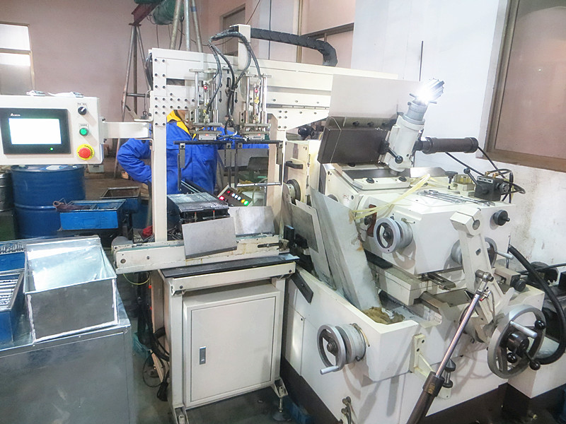 全自動精密無芯磨床